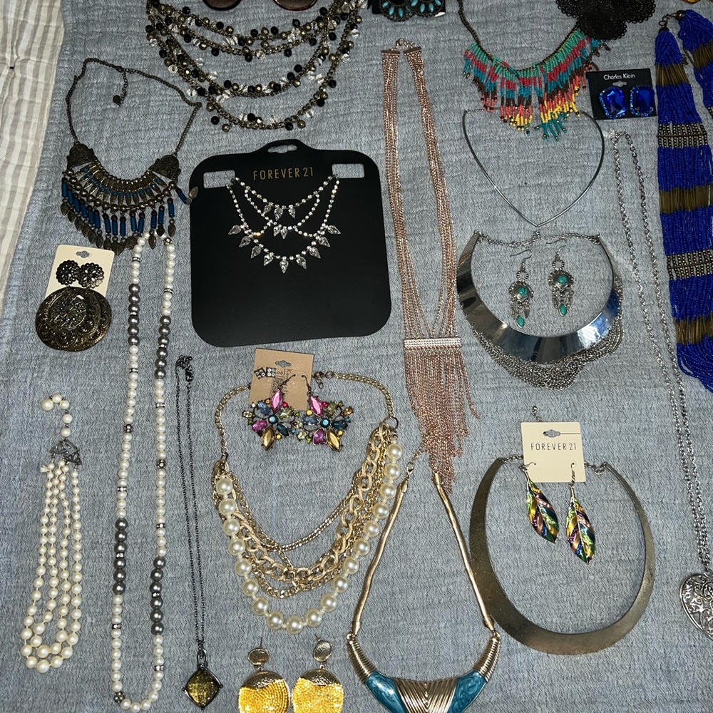 Jewelry - Picture 2 of 14